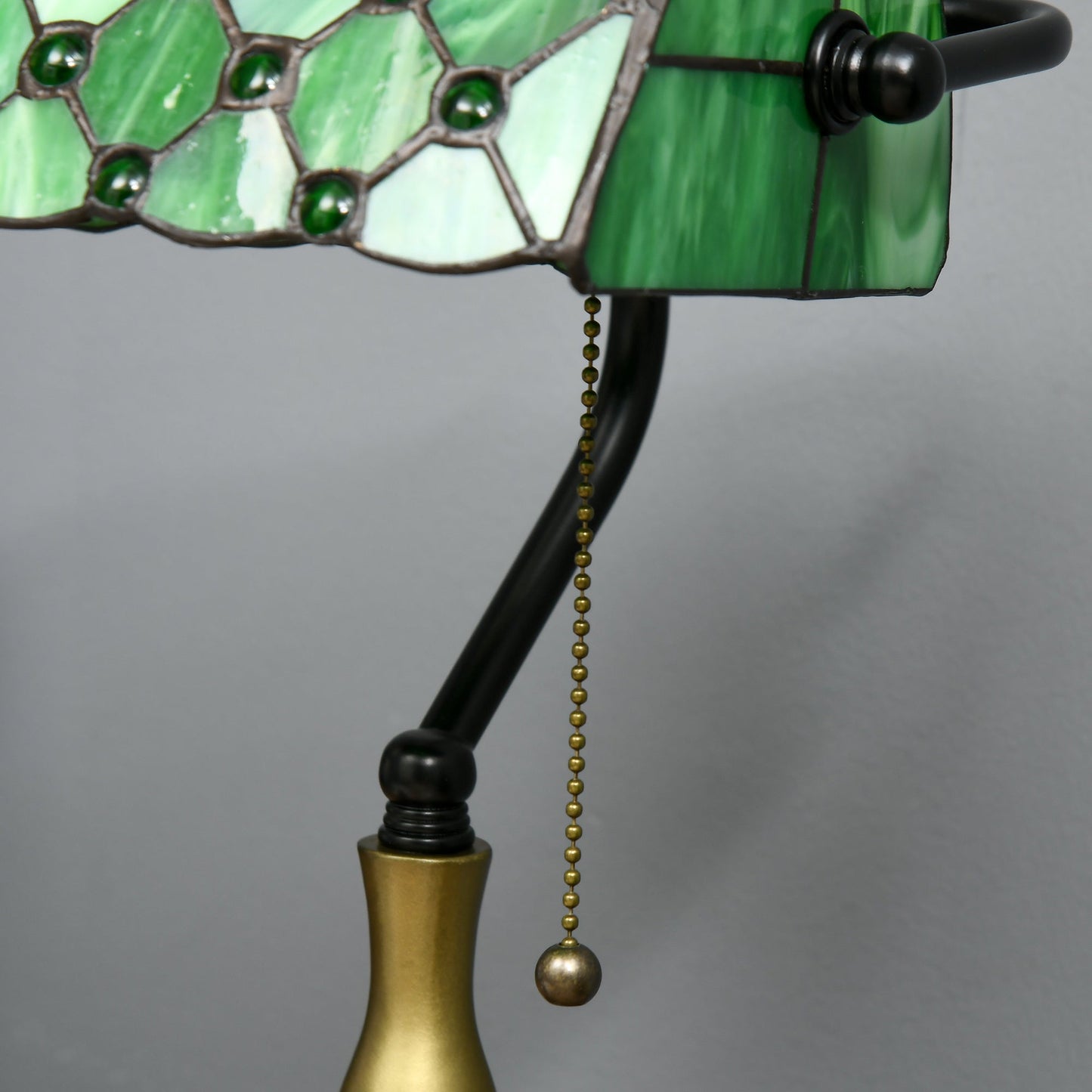 HOMCOM Stained Glass Table Lamp, Vintage Lamp with Green Handmade Shade, Metal Base, Antique Bedside Lamp for Bedroom Living Room Home Decoration