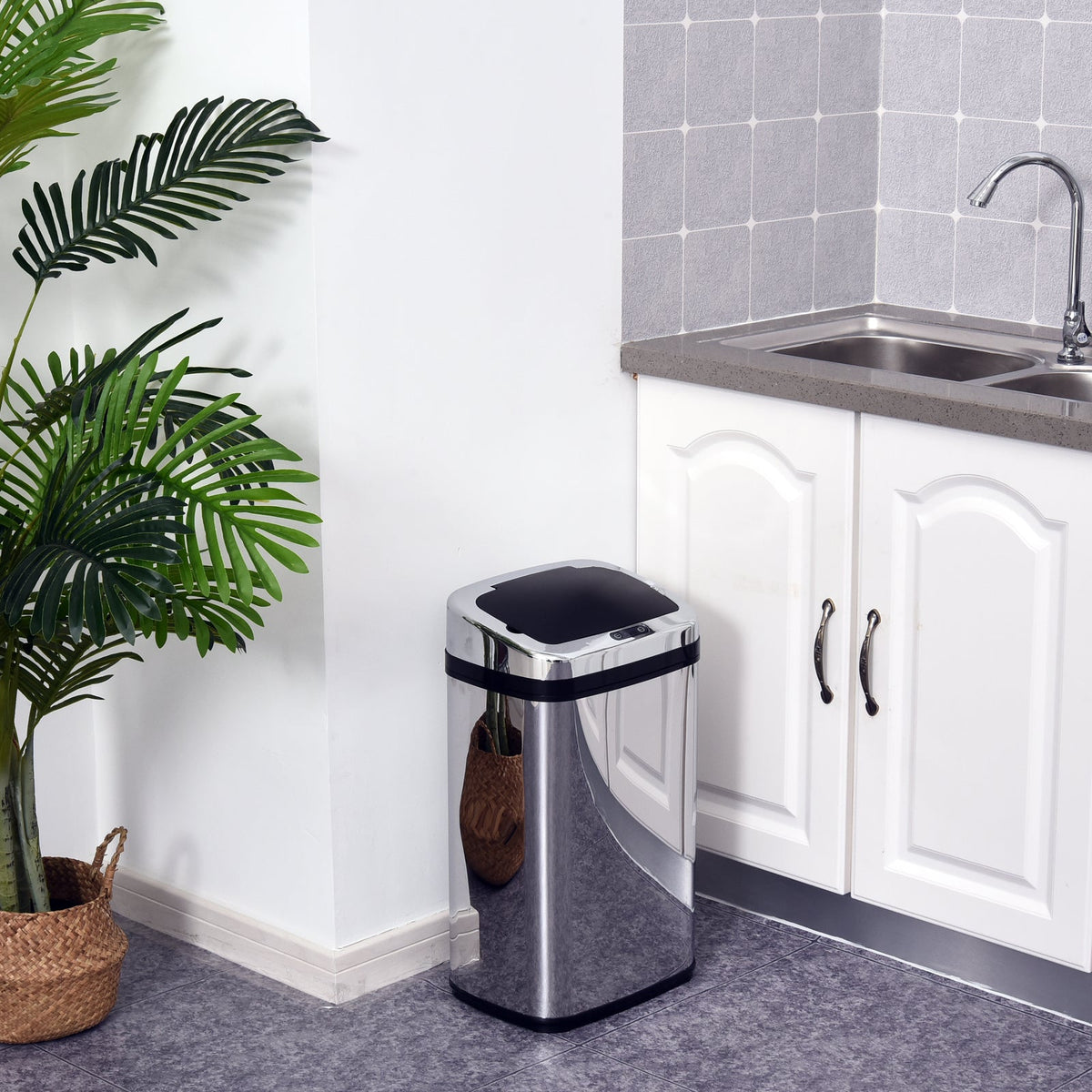 HOMCOM 30L Automatic Kitchen Bin with Lid, Stainless Steel Sensor Bin with Infrared Motion Sensor for Home Office, Bathroom, Living Room, Silver