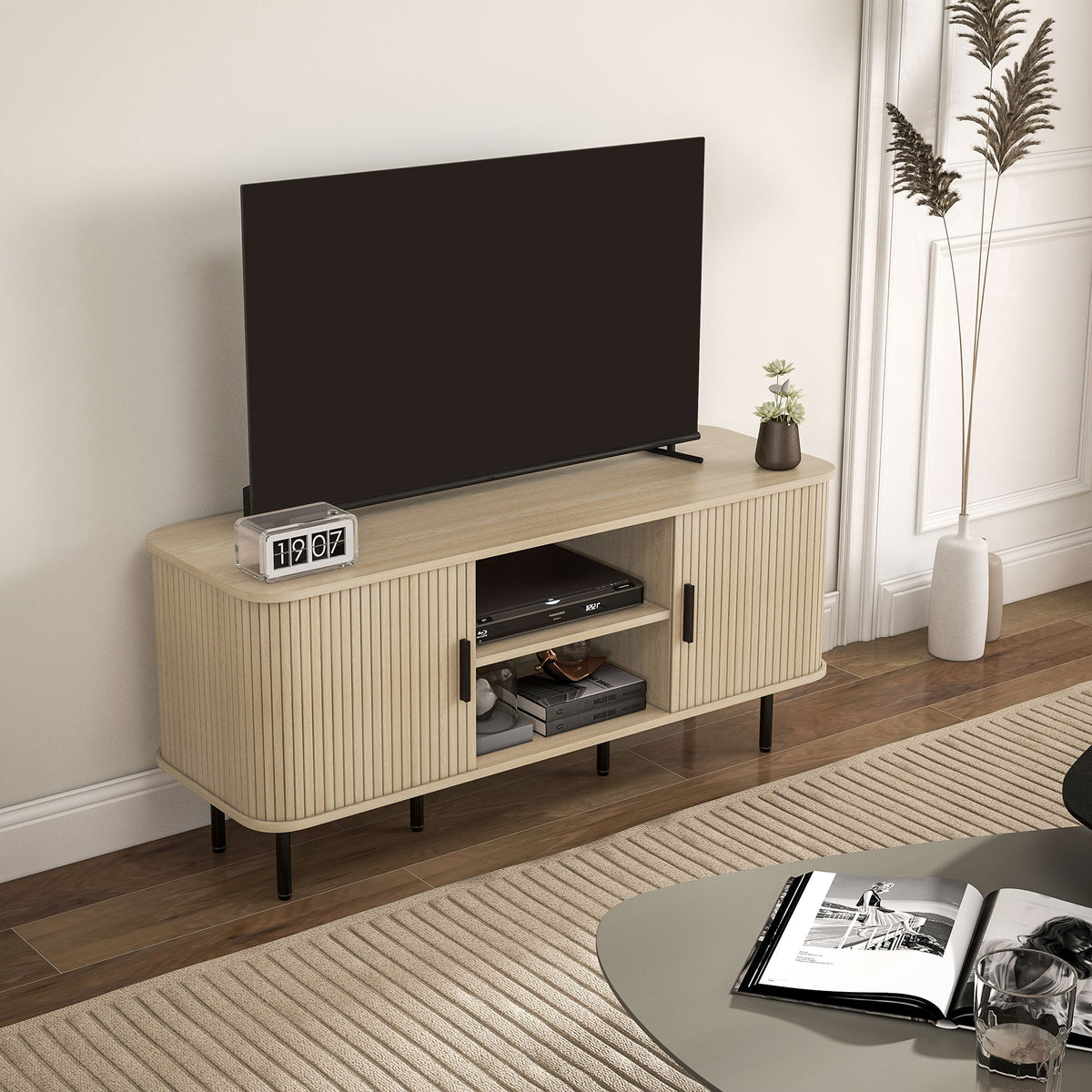 HOMCOM TV Stand Cabinet for TVs up to 55 Inches, TV Unit with Storage Shelves and Cupboard for Living Room, Oak Tone