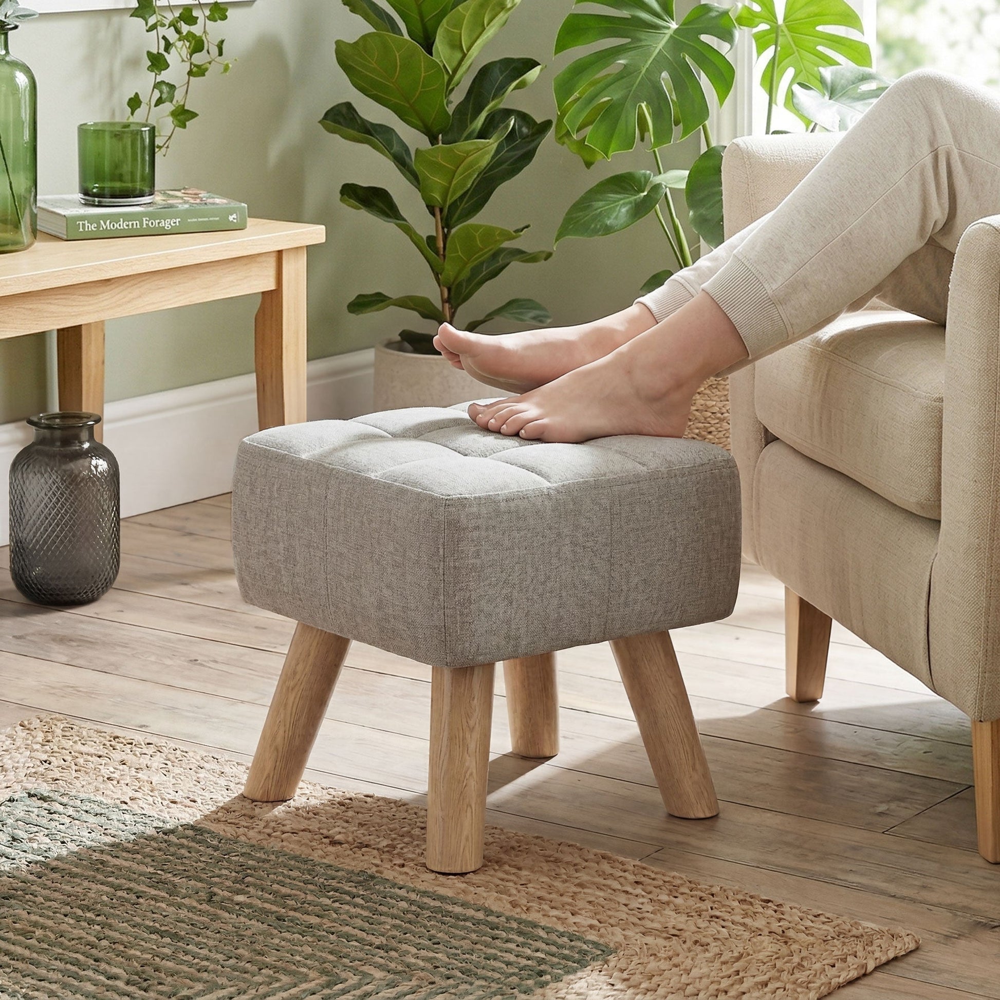 Modern Tufted Footstool, Fabric Foot Stool with Rubber Wood Legs, Padded Seat, for Living Room, Bedroom, Entryway, Light Brown