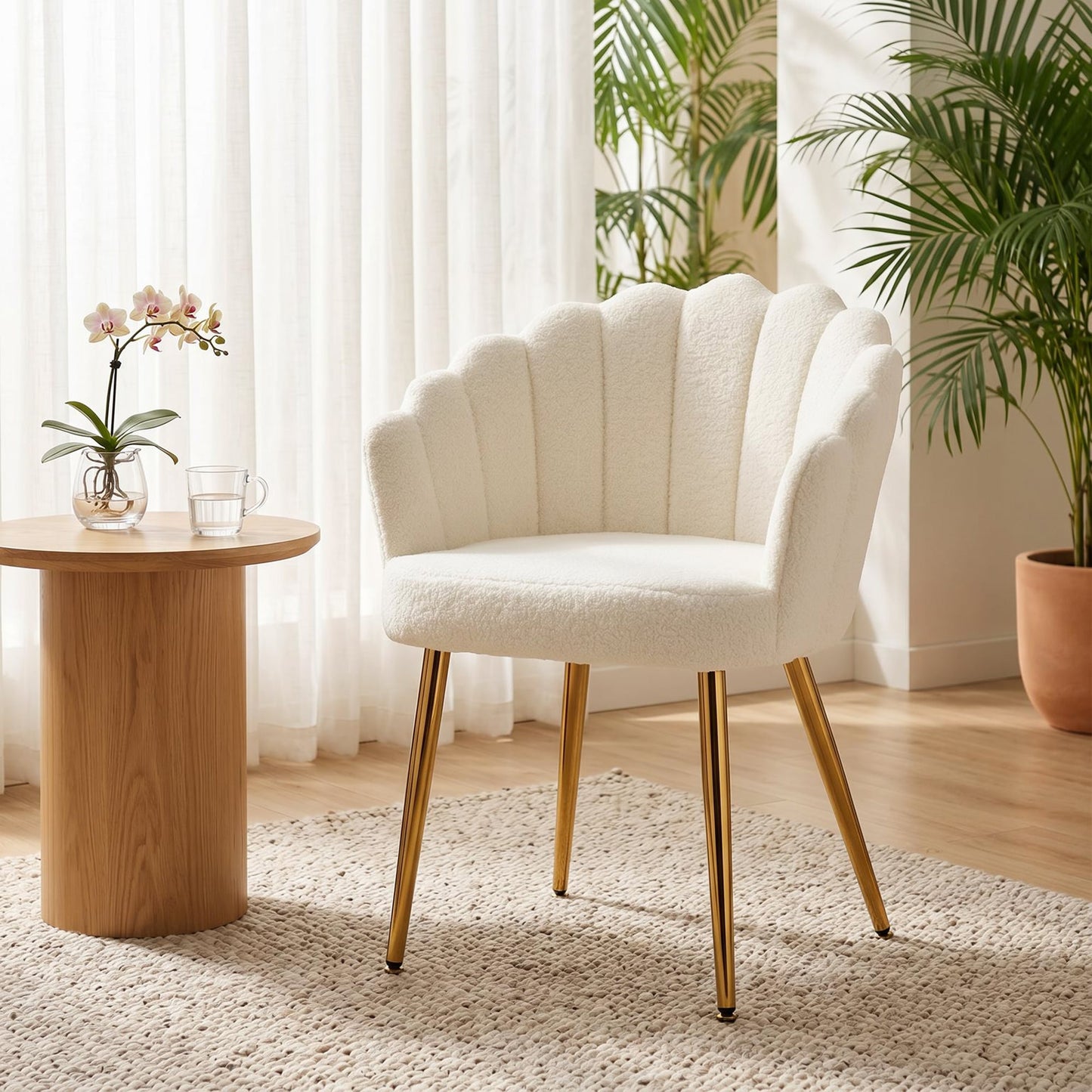 Petal-Back Lounge Chair, Faux Lamb's Wool Lounge Seat with Metal Legs and Adjustable Feet, Modern Armchair for Living Room, Bedroom, Balcony, Office, Cream