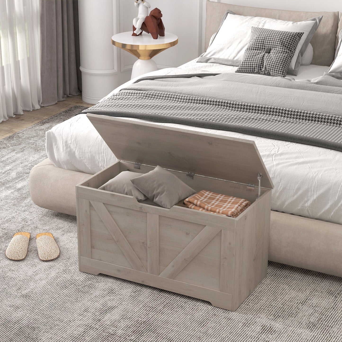 HOMCOM 100L Storage Chest, Storage Trunk with 2 Safety Hinges and U-shaped Cut-out Pull, Storage Box for Living Room, Entryway, 80 x 40 x 45 cm, Grey Wood Grain