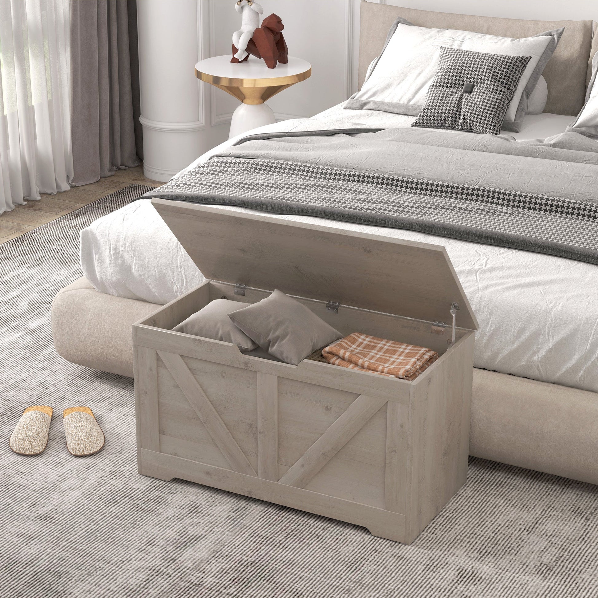 HOMCOM 100L Storage Chest, Storage Trunk with 2 Safety Hinges and U-shaped Cut-out Pull, Storage Box for Living Room, Entryway, 80 x 40 x 45 cm, Grey Wood Grain