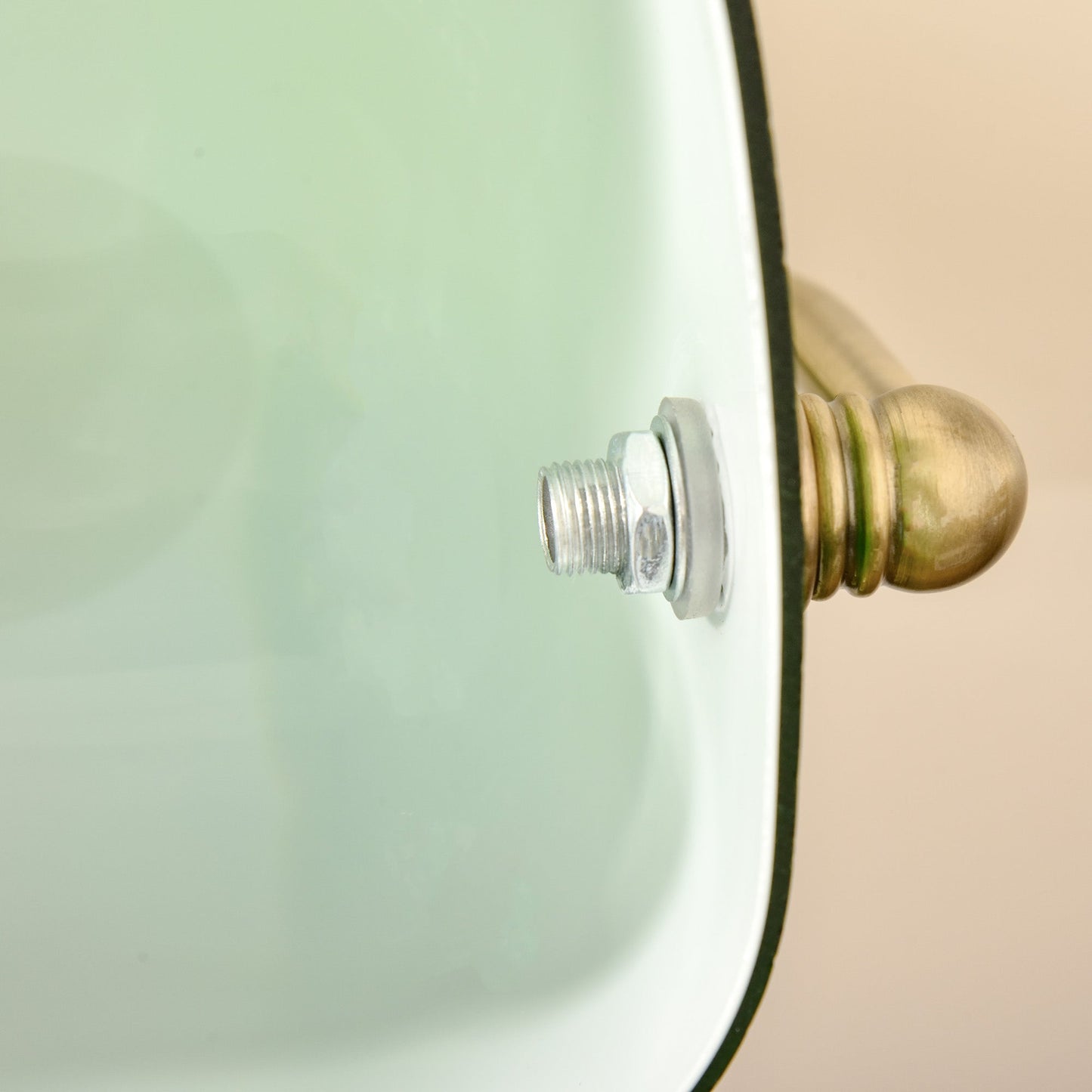 HOMCOM Banker's Table Lamp Desk Lamp with Antique Bronze Tone Base, Green Glass Shade and Pull Rope Switch for Home Office, Living Room, Bedroom, Dining Room, Green