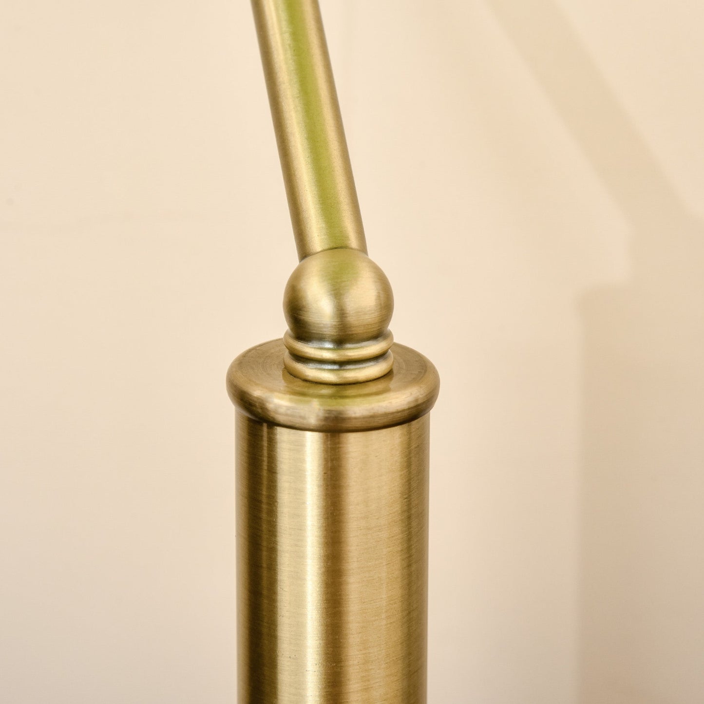 HOMCOM Banker's Table Lamp Desk Lamp with Antique Bronze Tone Base, Green Glass Shade and Pull Rope Switch for Home Office, Living Room, Bedroom, Dining Room, Green