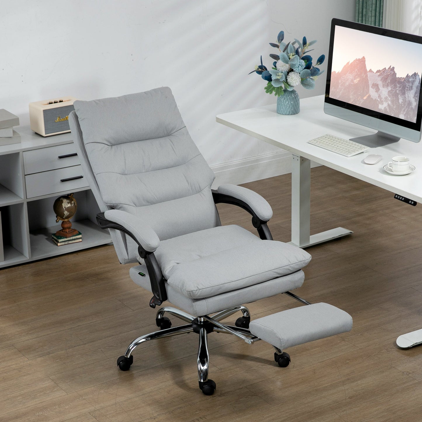Vinsetto Office Chair, Ergonomic Desk Chair with 6-Point Vibration Massage and Back Heating, Microfibre Computer Gaming Chair with 135° Reclining Back and Footrest, Grey