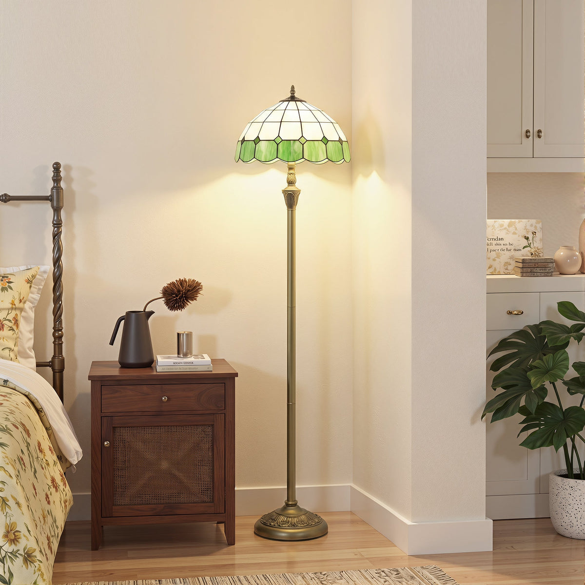 Tiffany-Style Floor Lamp with Handcrafted Stained Glass Shade, 152cm Tall Vintage Standing Lamp with Foot Switch and Dual Sockets for Living Room, Bedroom, Bronze Tone and Green
