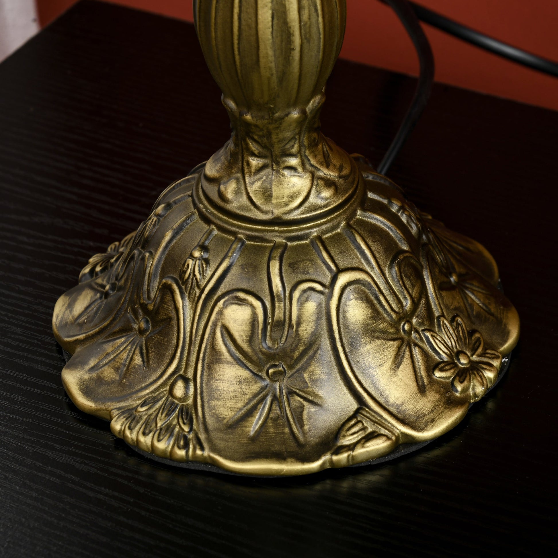 Tiffany Lamp, Stained Glass Table Lamp, Handcrafted Artisan Collectible, Suitable for Living Room and Bedside, Multi-Coloured, Ф25 x 45Hcm, Zinc Alloy.