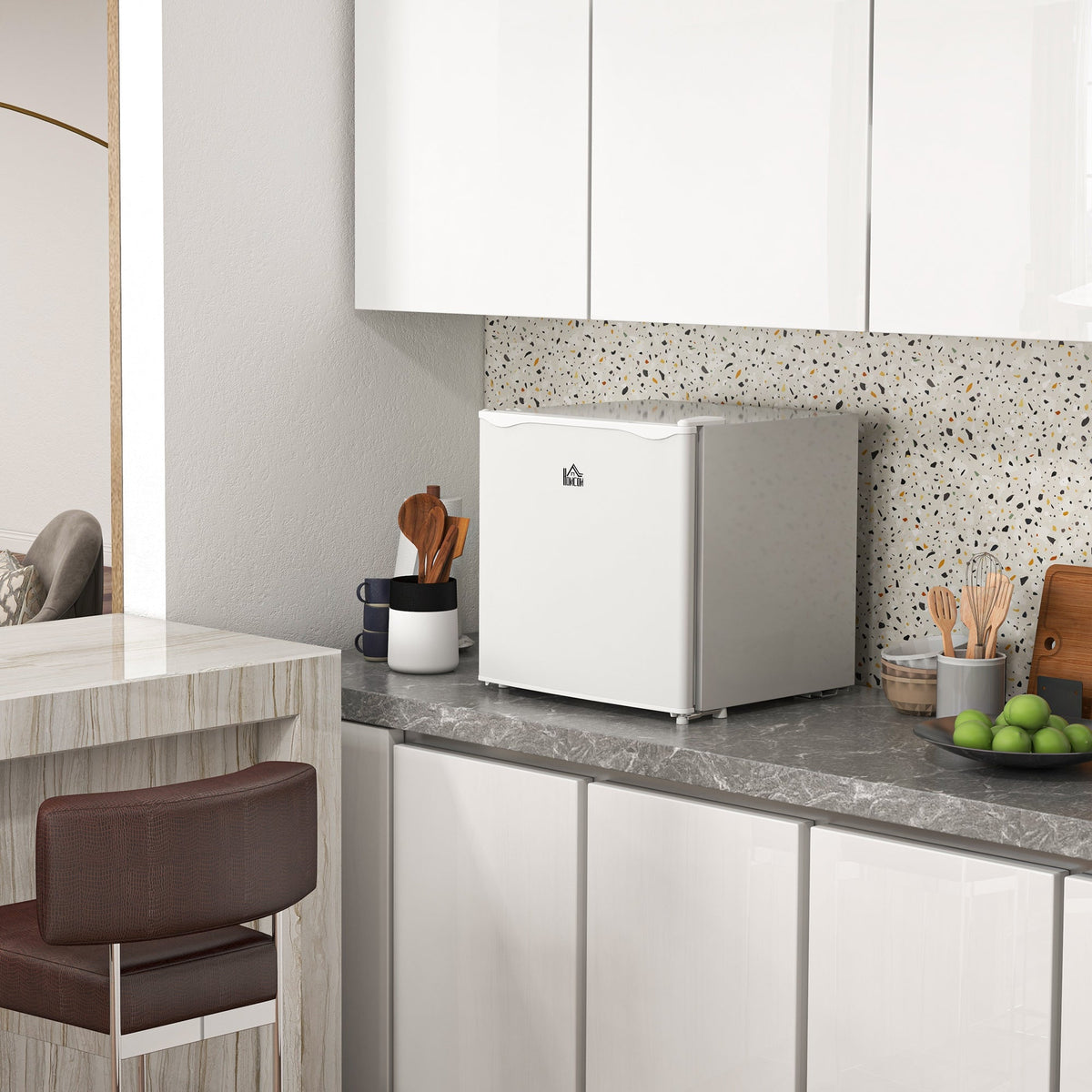 HOMCOM Tabletop Mini Freezer with 35 Litre Capacity, Small Freezer with Reversible Door, Adjustable Temperature and Removable Wire Shelf for Bedrooms, Home Office, White