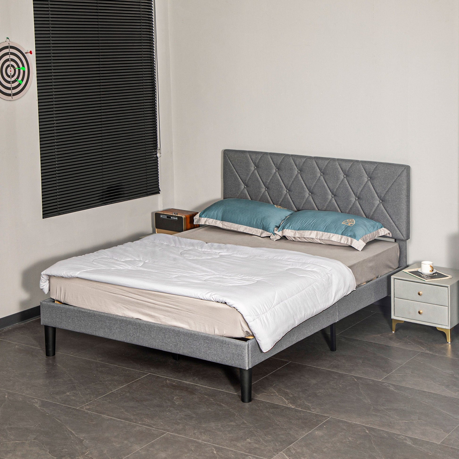 HOMCOM King Size Bed Frame with 5-Level Adjustable Linen Upholstered Headboard, Wooden Slats Mattress Foundation, No Box Spring Needed, Grey
