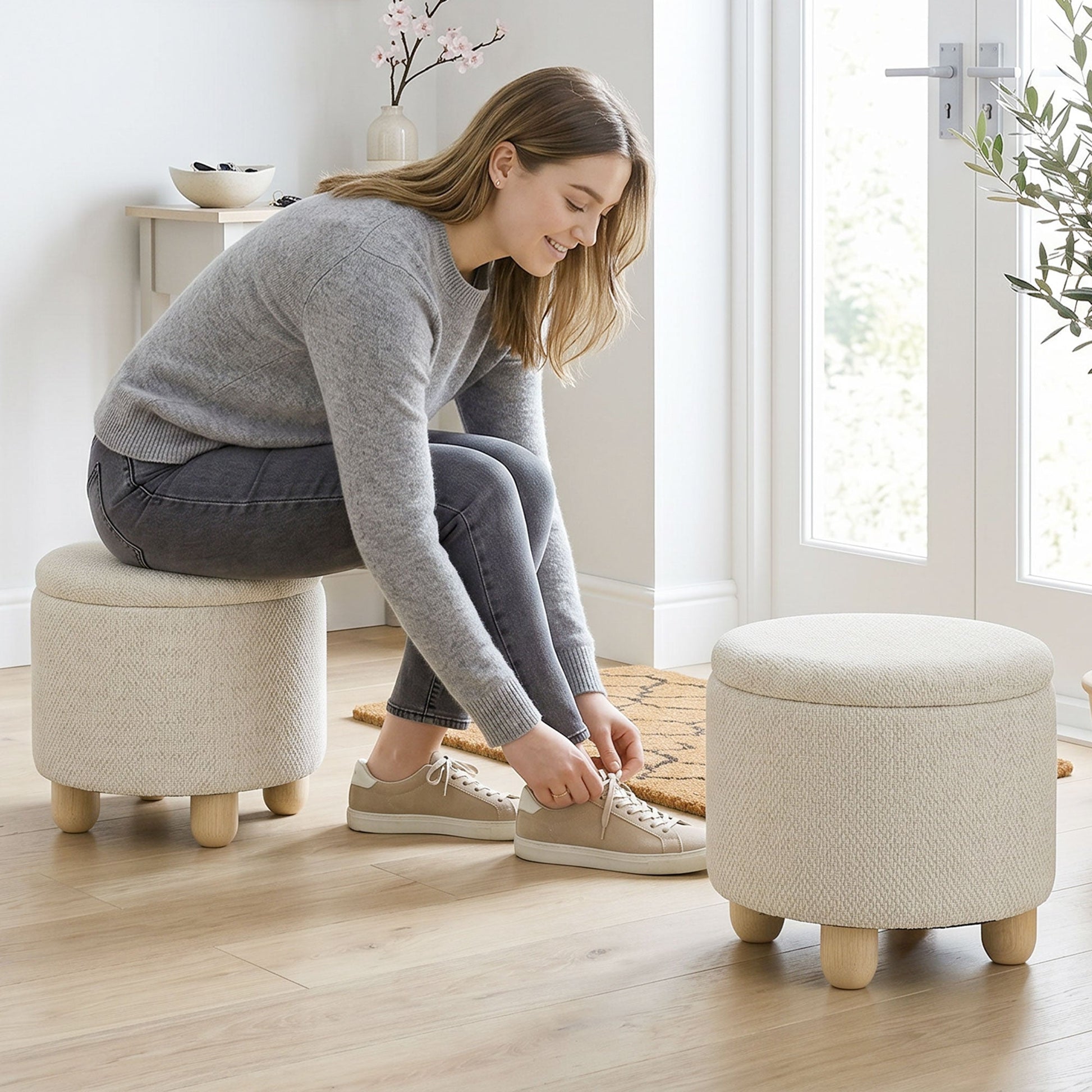 Storage Ottoman, Burlap Fabric Round Small Ottoman Foot Rest with Lid, Rubberwood Legs, End of Bed Bench Footstool for Bedroom, Hallway, Living Room, 38.5 x 38.5 cm, Beige