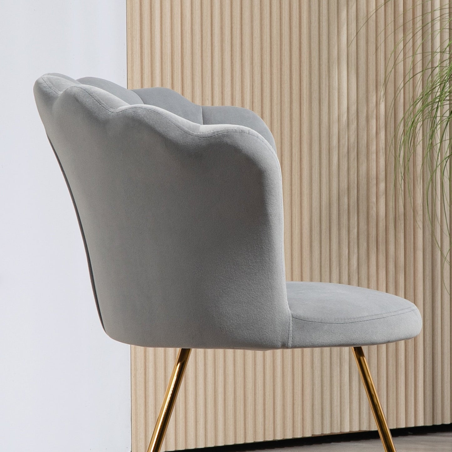 HOMCOM Modern Armchair, Velvet Tufted Accent Chair with Lotus Backrest, Occasional Chair with Steel Legs for Living Room, Bedroom, Grey