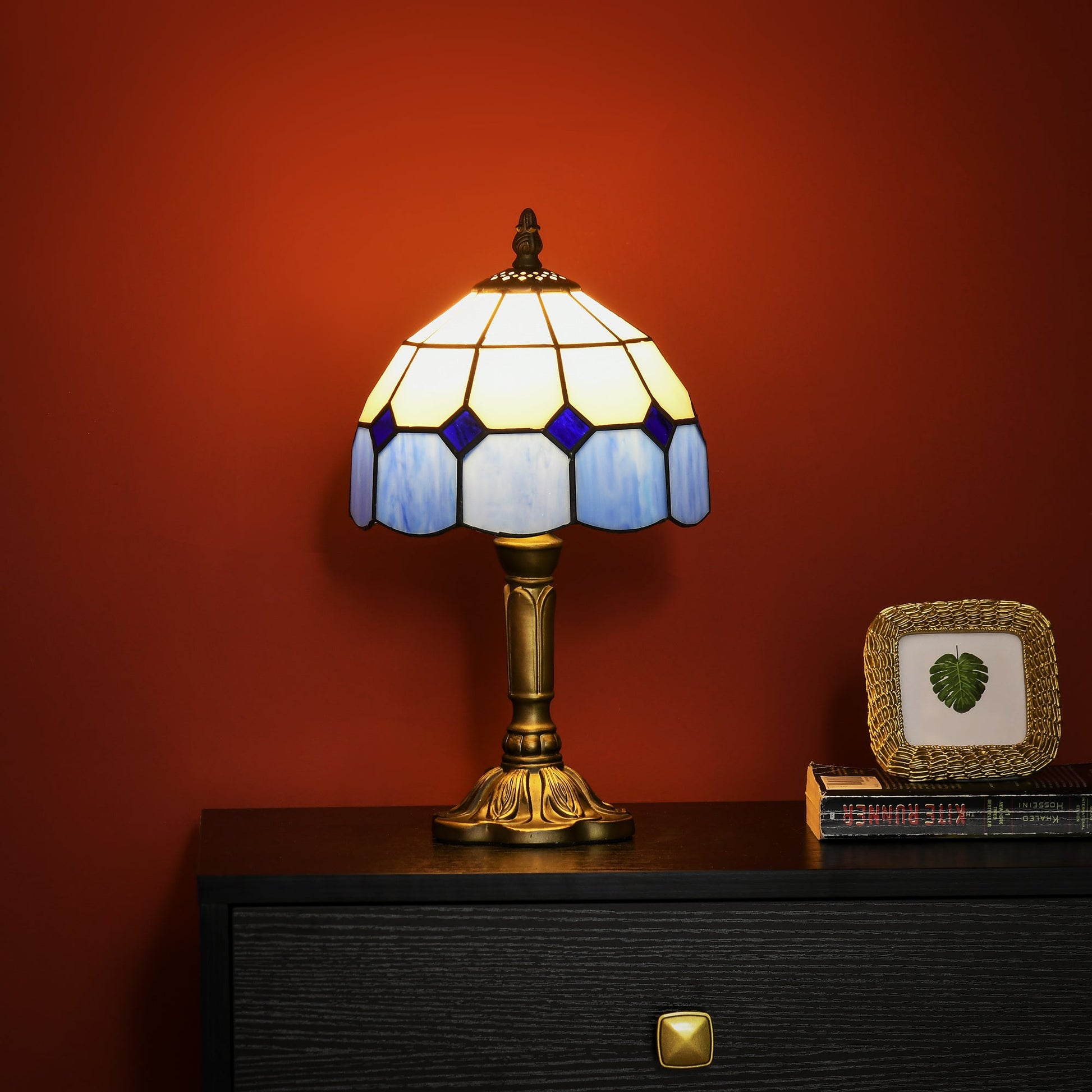 HOMCOM Handmade Stained Glass Table Lamp, Antique Bedside Lamp for Bedroom, Living room, Home, Nightstand, Decorative Night Light, Blue