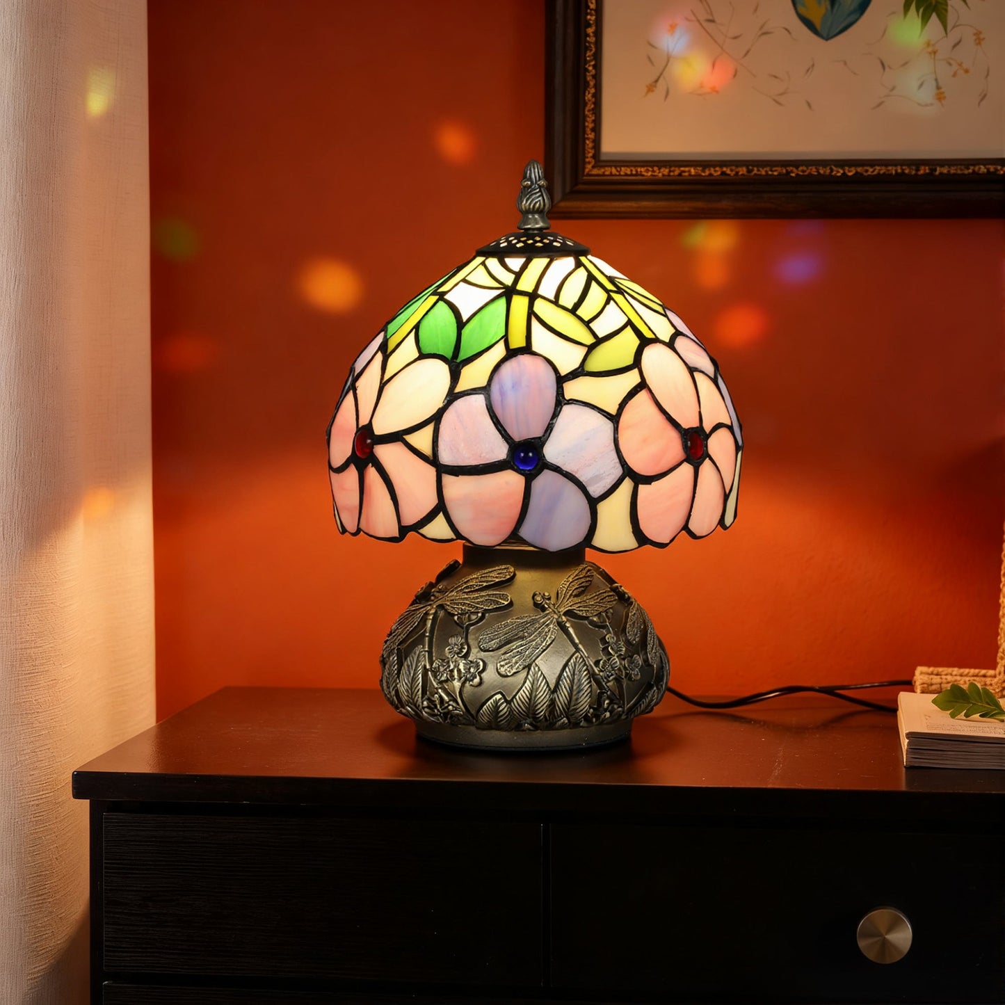 Tiffany-Style Table Lamp with Sculpted Dragonfly Base, Handcrafted Classic Stained Glass Bedside Lamp for Living Room and Bedroom, E27 Socket, Pink