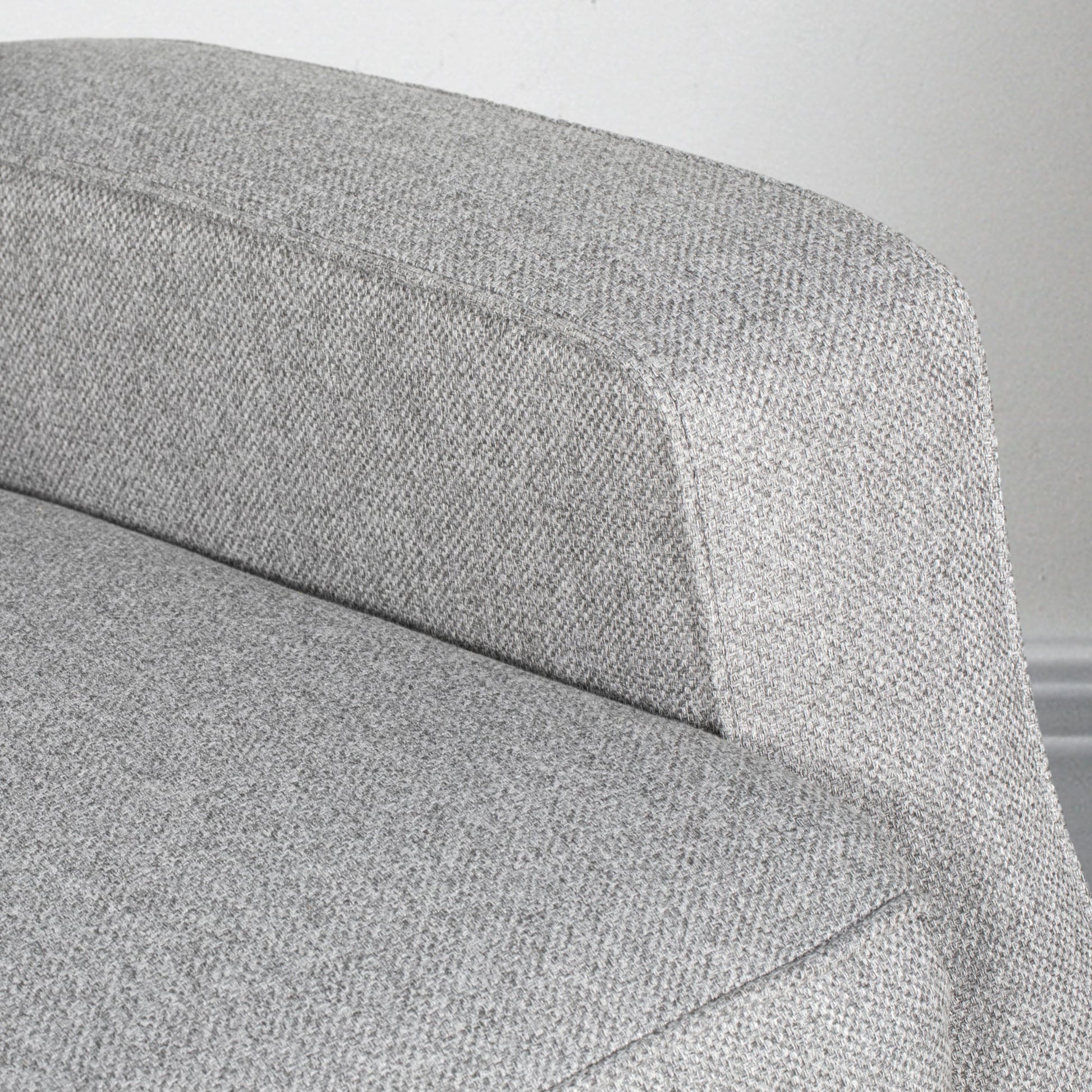 HOMCOM Electric Fabric Recliner Armchair, Reclining Chair with Adjustable Leg Rest, USB Port, for Limited Space Home Living Room, Grey