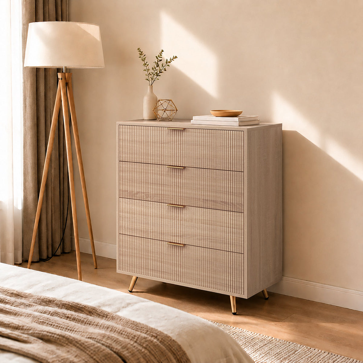 Bedroom Chest of Drawers with 4 Drawers, Fluted Dresser with Gold-Tone Handles, Storage Cabinet for Bedroom, Living Room, Hallway, Entryway, Natural